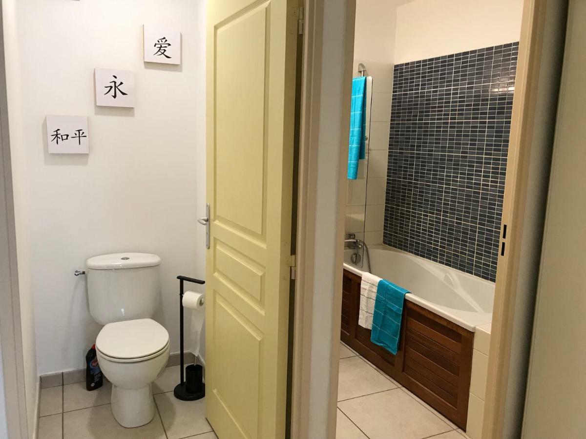 Meuble Homard Avec Jacuzzi Et Vue Mer Saint-Gilles-les Bains Kültér fotó